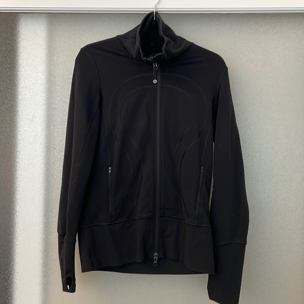 Lululemon full size sweater size 8